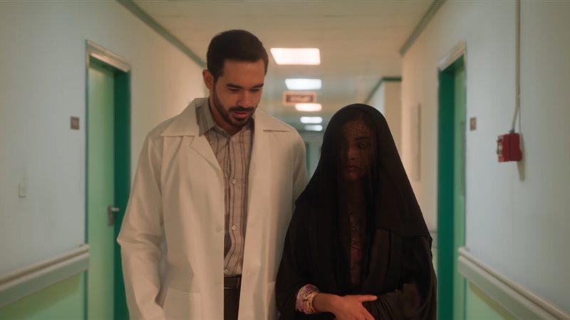 عزيزة والطبيب المصري