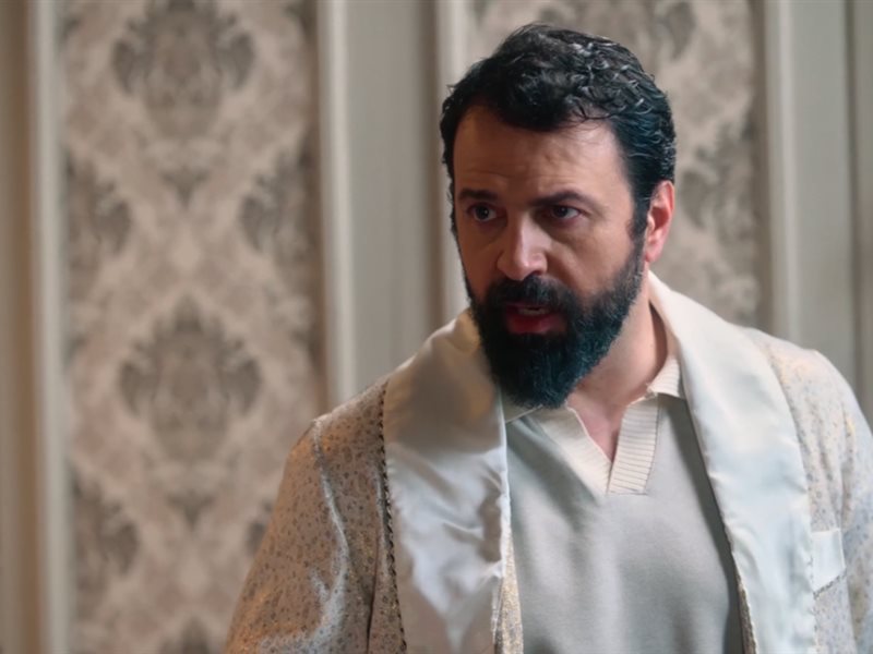 العقيد كفاح يواصل تعذيب منير ويطلب من مولانا مغادرة الضيعة في الحلقة 21 من 