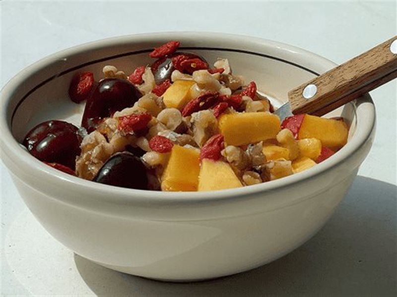 وصفات فطور صحية غنية بالكولاجين للحصول على البروتين والطاقة ودعم صحة الأمعاء