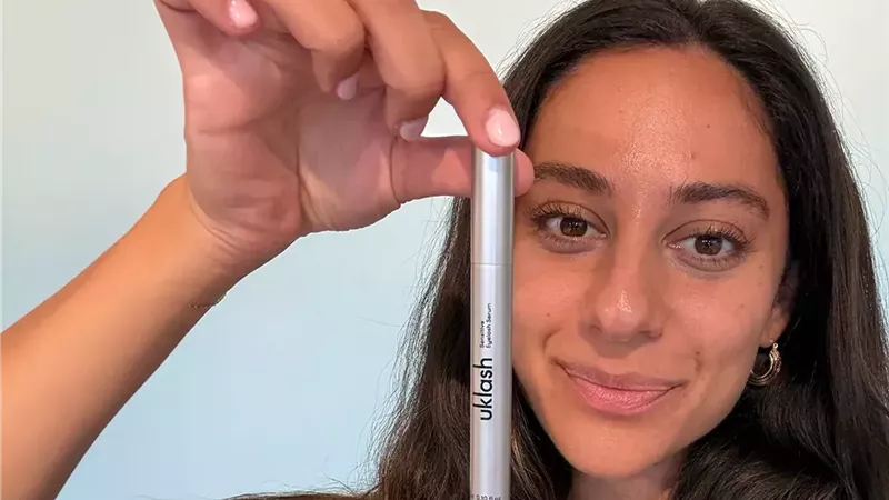 سيروم نمو الرموش