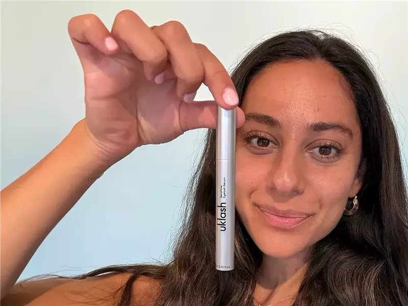 قبل العيد.. جربي أفضل أنواع من سيروم نمو الرموش لعام 2026