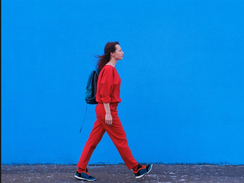 باحثون: طريقة مشيك تكشف للآخرين عن شعورك