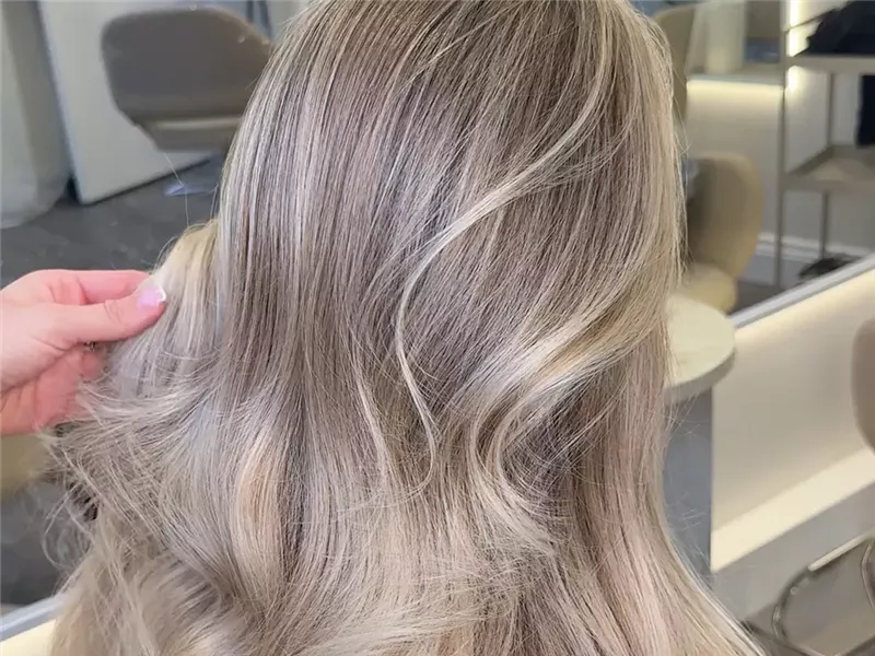 لون الأشقر الشامبانيا الصيحة الأبرز في 2026.. دليلك للحصول عليه 