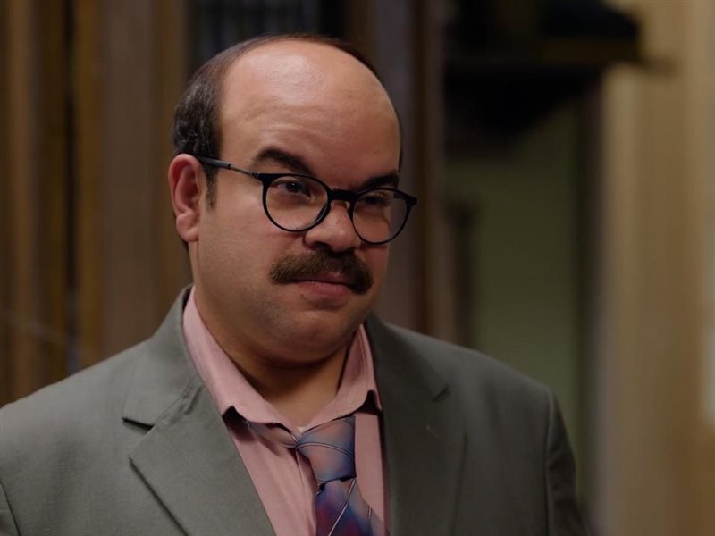 محمد عبد الرحمن يفتح مكتب محاماة في الحلقة الأخيرة من مسلسل المتر سمير 