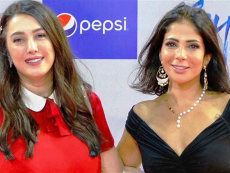 منى زكي تهنئ كندة علوش بعيد ميلادها: أتمنى ليكي الأفضل دائما