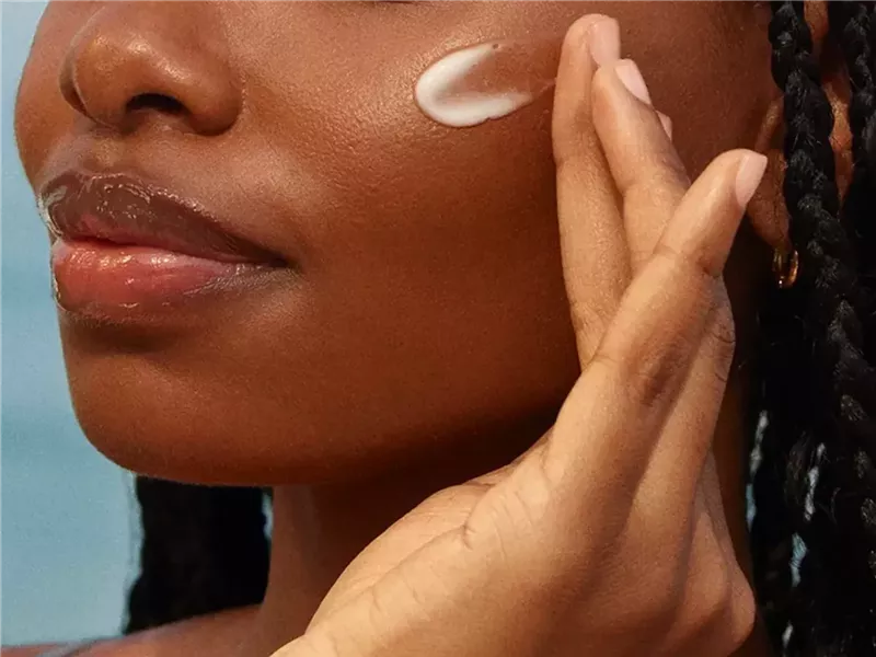 أفضل انواع من سيروم مرطب لتجديد البشرة