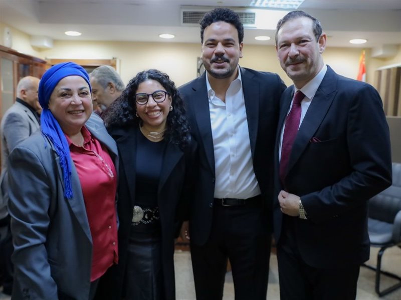 بالصور.. تكريم «أيمن الشيوي ومصطفى غريب» في افتتاح مهرجان المسرح العالمي الـ 41