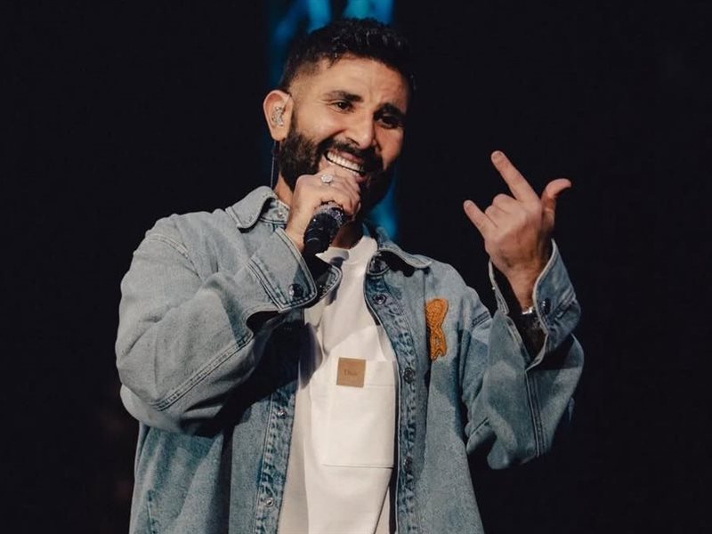 أحمد سعد يتعاقد مع UTA لتعزيز حضوره خارج العالم العربي