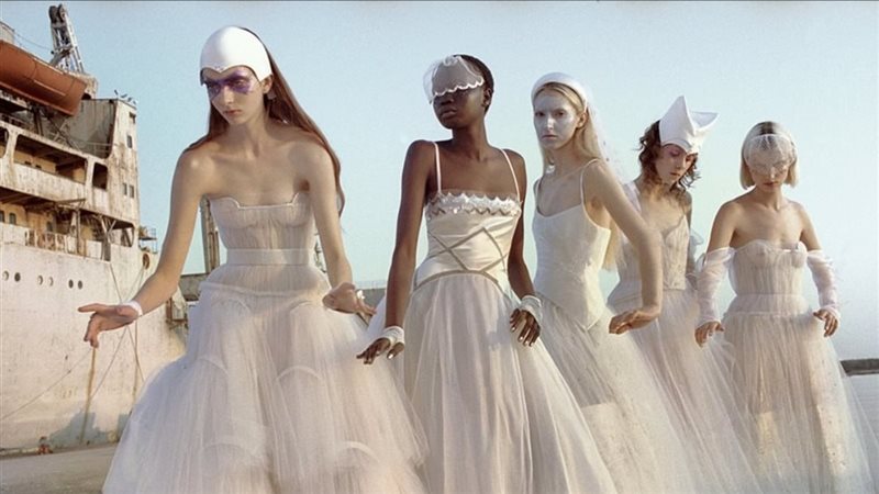  أسبوع نيويورك لفساتين