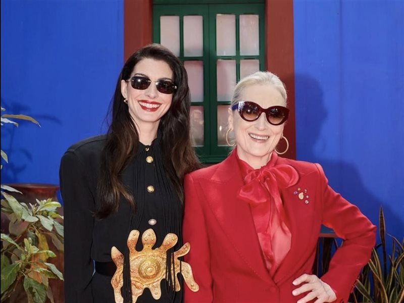 آن هاثاواي وميريل ستريب 