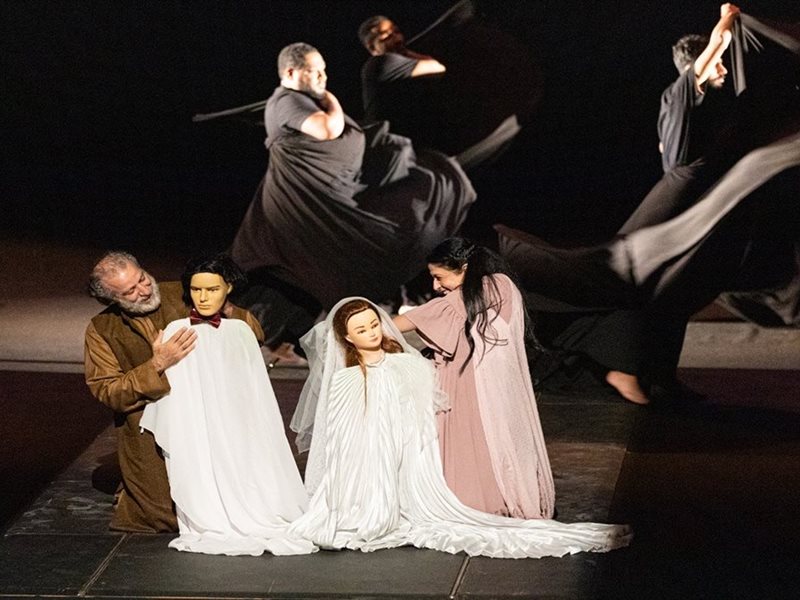 اليوم ختام الدورة الـ35 من أيام الشارقة المسرحية بحضور عربي مميز