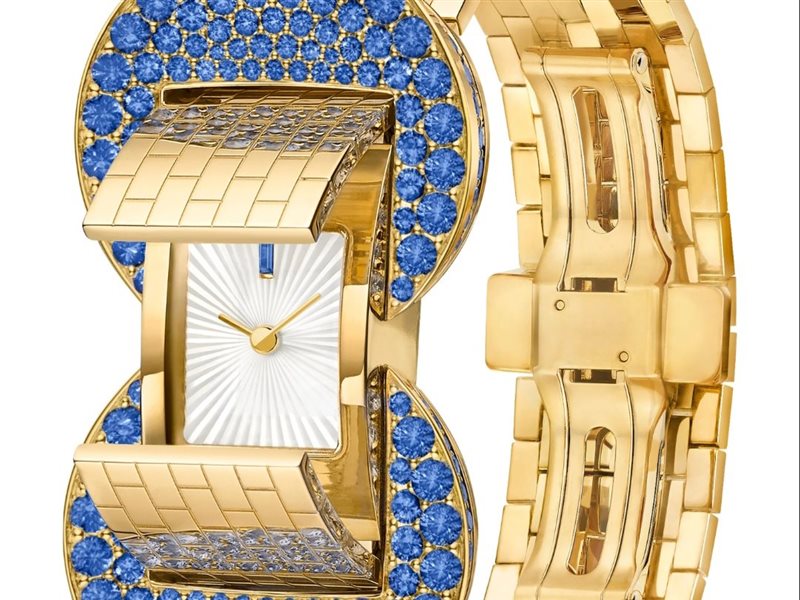 Van  Cleef & Arpelsتعيد كتابة الزمن بلمسة من الحلم والفخامة
