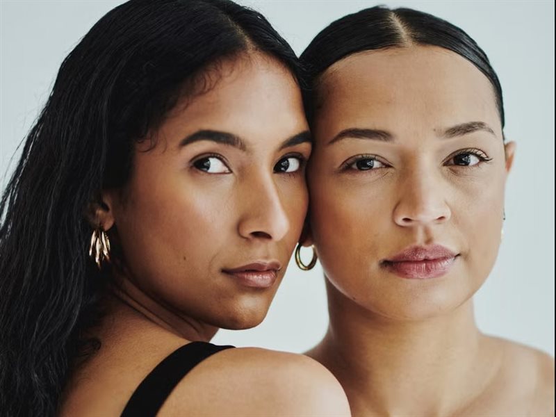 هل يُعدّ استخدام الببتيدات علاجاً شاملاً لبشرة أكثر نضارة؟