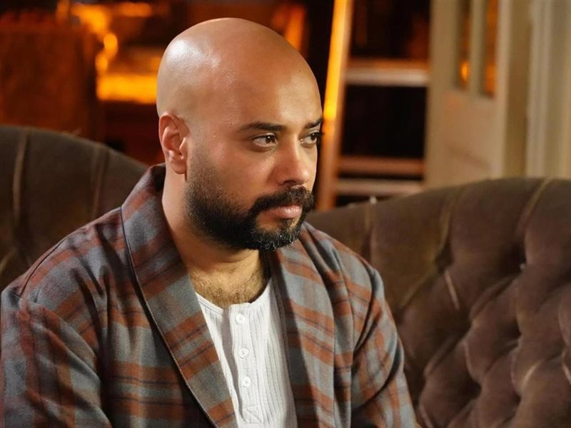 وفاة والد الفنان حاتم صلاح.. وهذا موعد الجنازة