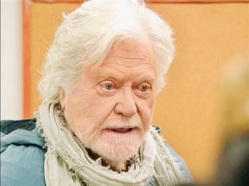 حسين فهمي بطل للفيلم الصينى 