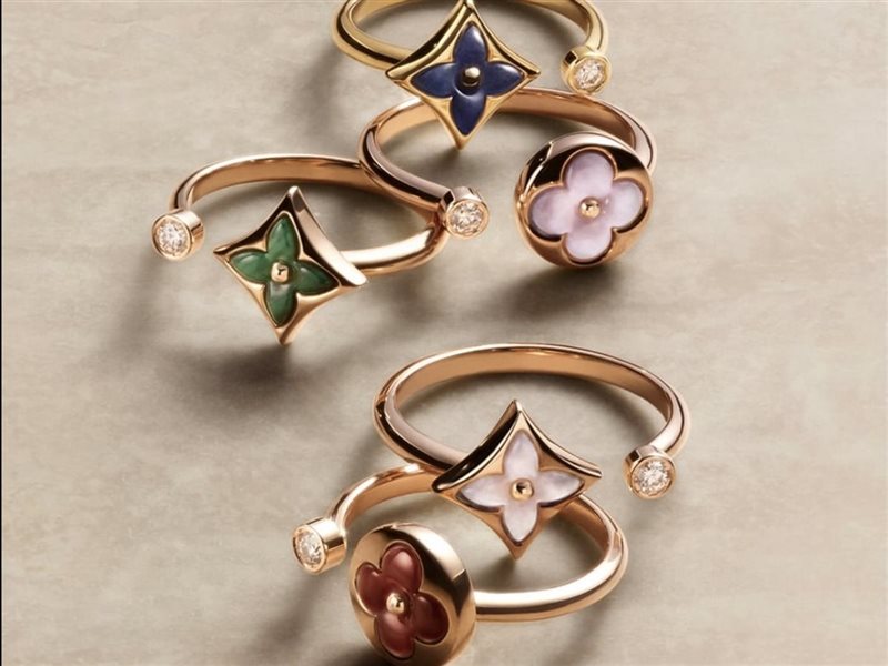 لويس فويتون تحتفي بالأنوثة الراقية في مجموعة Color Blossom للمجوهرات الفاخرة