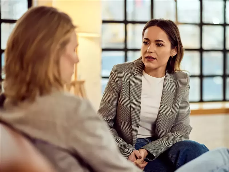 عشر عادات ونصائح بسيطة لإتقان الذكاء العاطفي