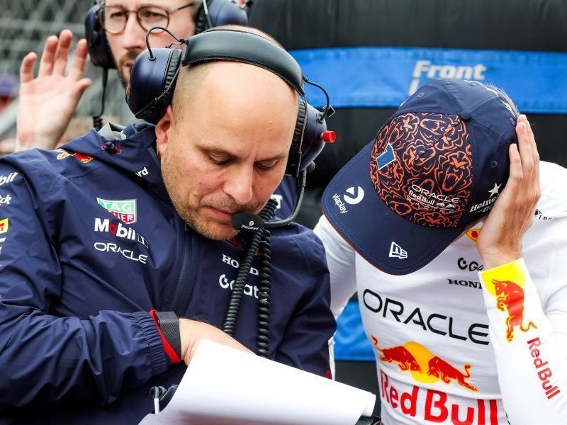 لامبياسي يغادر ريد بل رسمياً ويتجه لتولي منصب قيادي في مكلارين