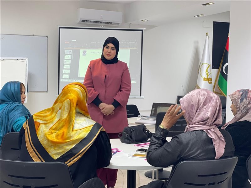 انطلاق تدريبات ملتقى رائدات ليبيا في بنغازي لتعزيز مهارات صناعة المحتوى الصوتي
