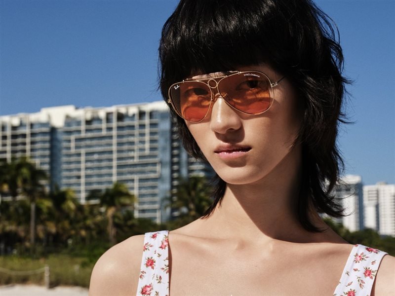 تعاون Dolce & Gabbana وRay-Ban يعيد تعريف النظارات بأسلوب جريء
