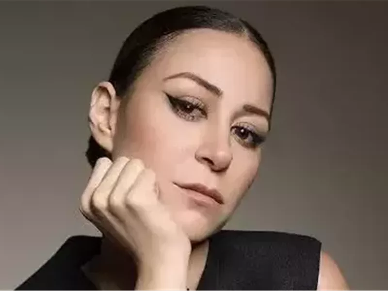 عزاء والد منة شلبى فى مسجد المشير.. الأربعاء