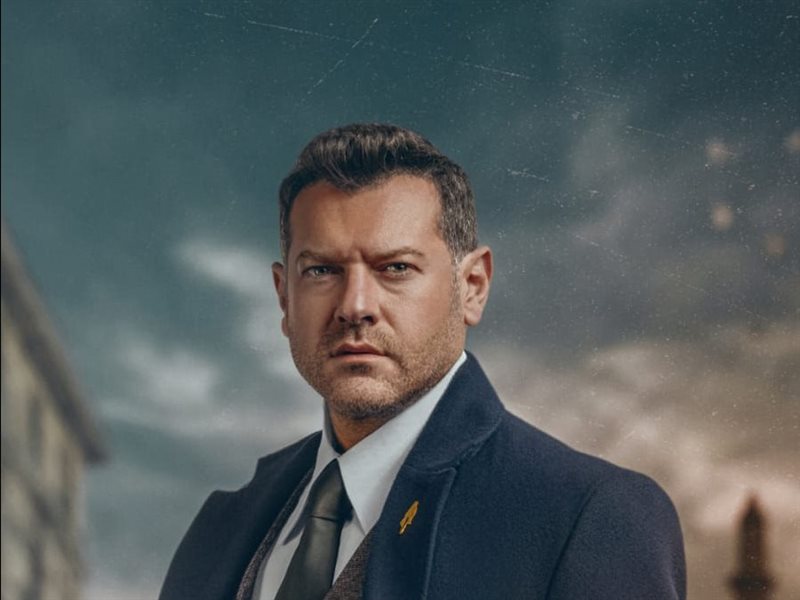 عمرو يوسف يقدم  ملامح شخصية الفرنساوي في أولى الحلقات والعمل مهدى لروح وحيد حامد 