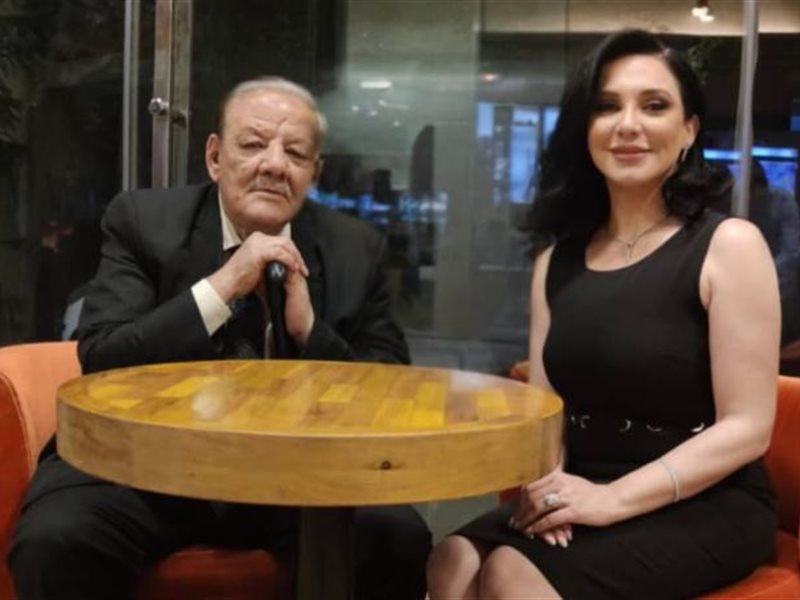 سلاف فواخرجي والفنان الراحل أحمد خليفة 