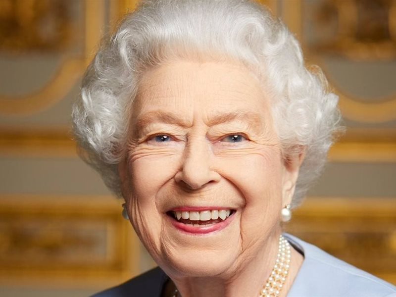 الملكة إليزابيث الثانية 