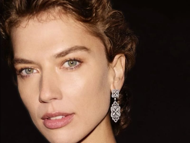 بين الماء والضوء تولد الأناقة… عودة “لوتس” برؤية لا تشبه الماضي