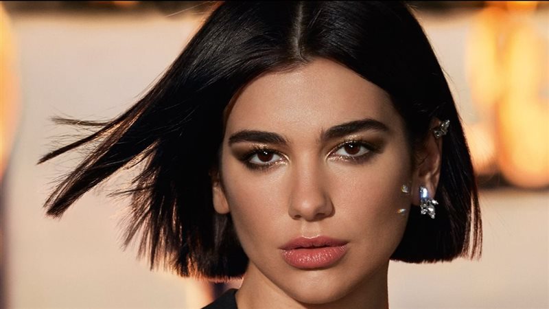  Dua Lipa 