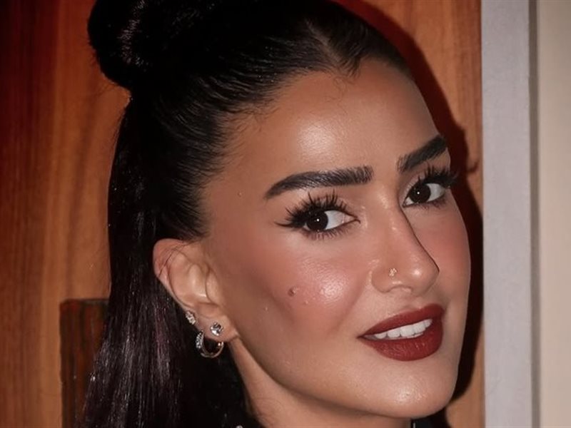     غادة عبد الرازق تخطف الأنظار بإطلالة البولكا دوت الكلاسيكية