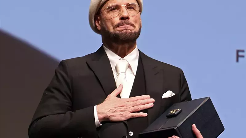 جون ترافولتا