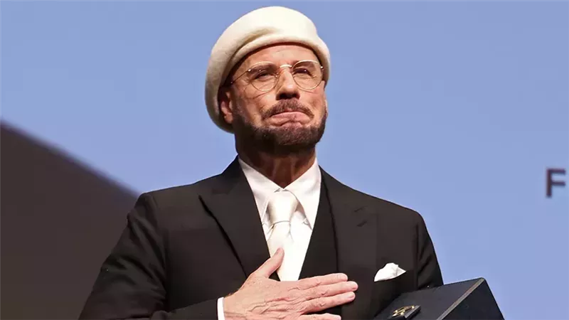 جون ترافولتا 