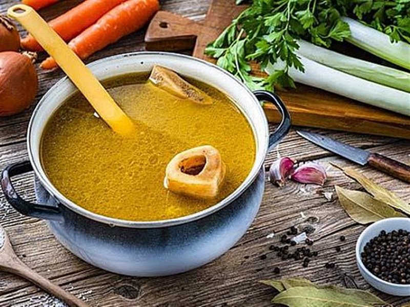 في عيد الأضحى.. فوائد شوربة الكوارع الصحية لدعم المفاصل والهضم وصحة الجسم