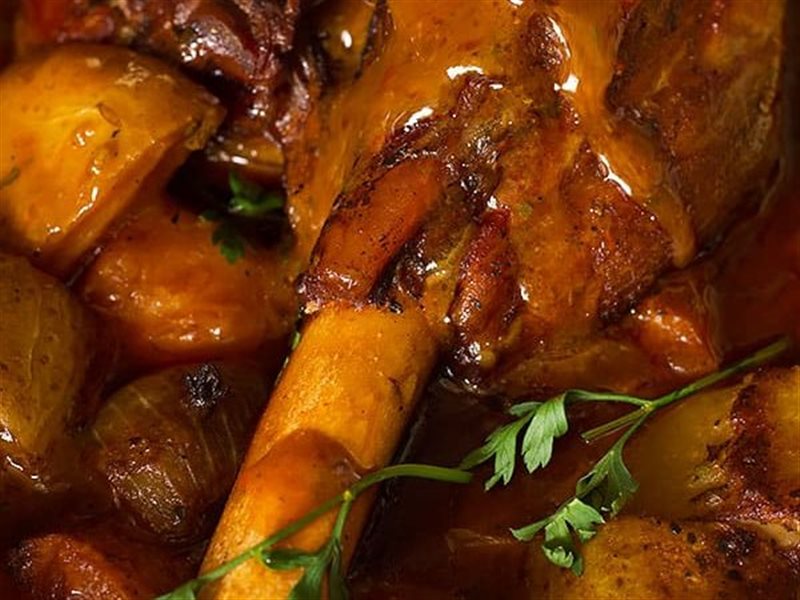على سفرتك في العيد.. حضري الموزة الضأني على الطريقة الأصلية