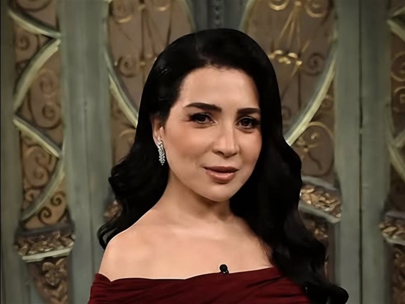 مي عز الدين: يسرا وتامر حسني سانداني في أصعب لحظات حياتي