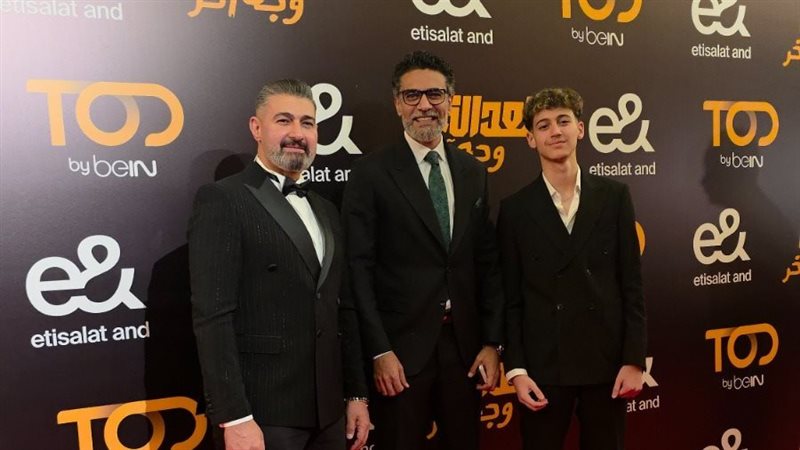 أبطال العمل 