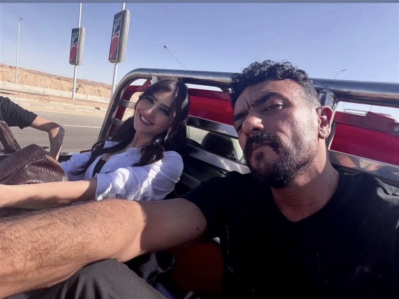 أحمد العوضي ومي عمر