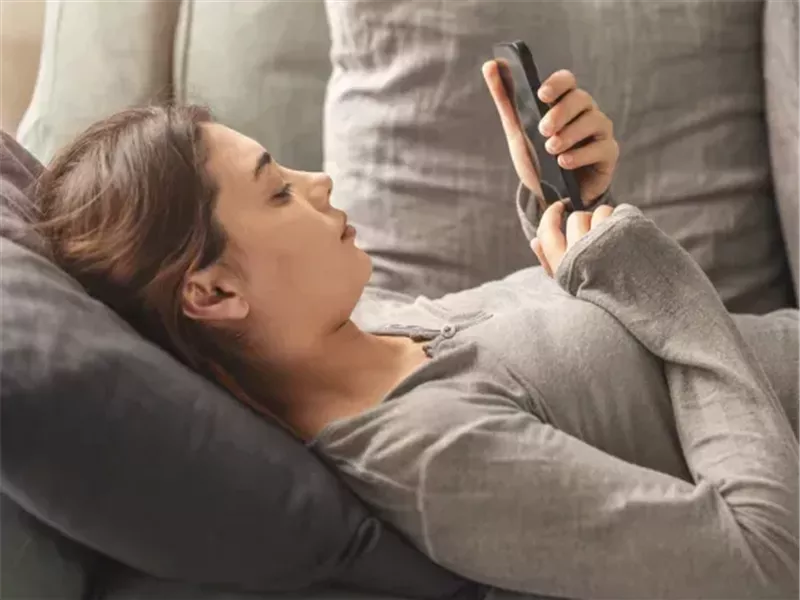 الملل ليس عدوًا.. 5 فوائد صحية ونفسية لقضاء بعض الوقت بدون شيء