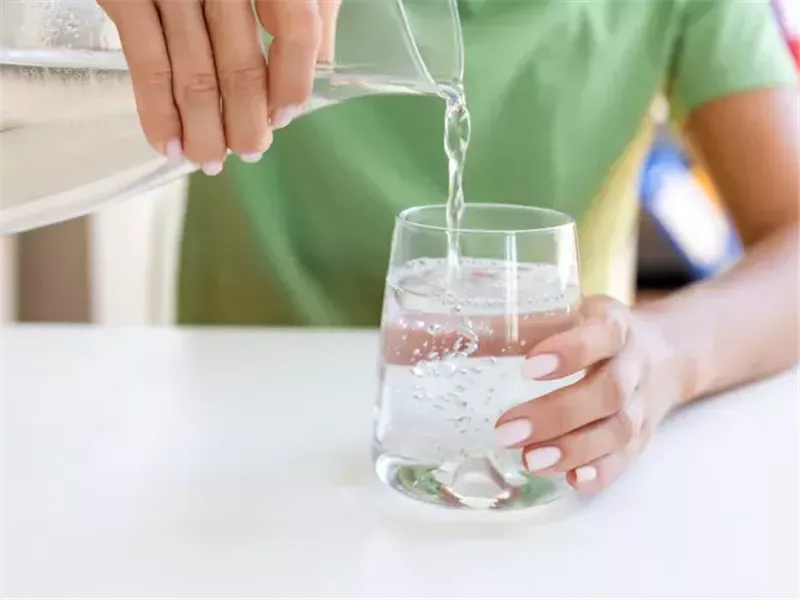 شرب الماء