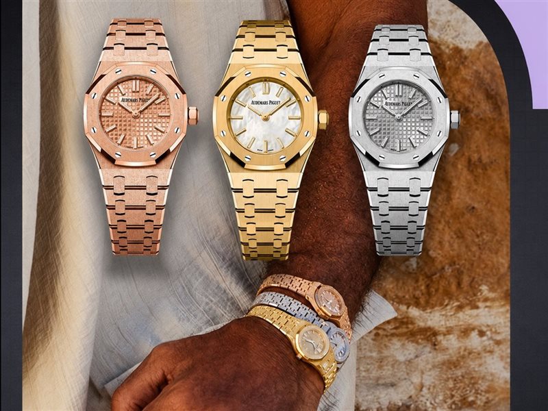 ثلاث ساعات فاخرة في يد عمرو دياب.. Royal Oak Mini تتحول إلى حديث عشاق الرفاهية