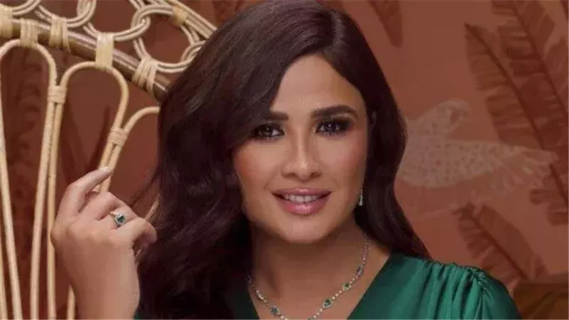 ياسمين عبد العزيز