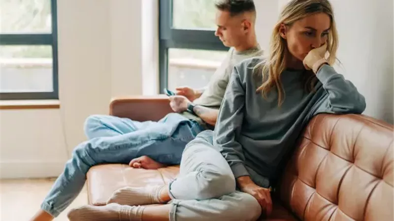 إتيكيت طلب شيء من