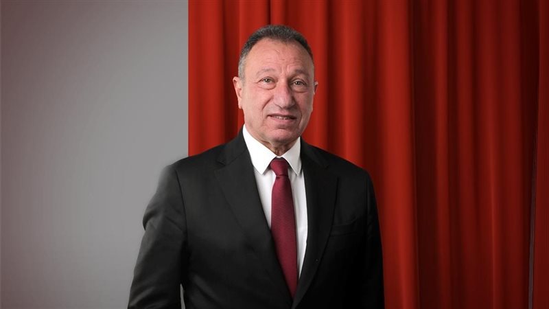 الكابتن محمود الخطيب