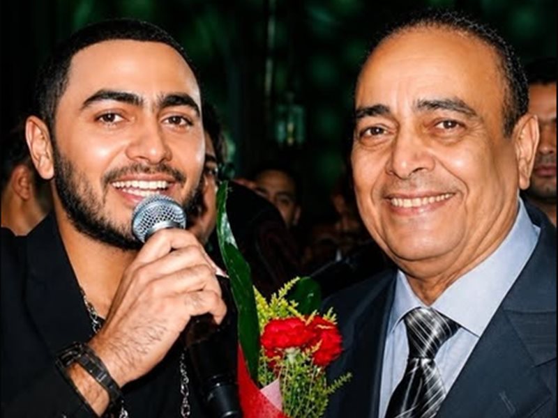 وفاة والد الفنان تامر حسني وينعيه بكلمات مؤثرة