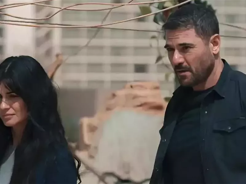أحمد عز و توبا بويوكستون