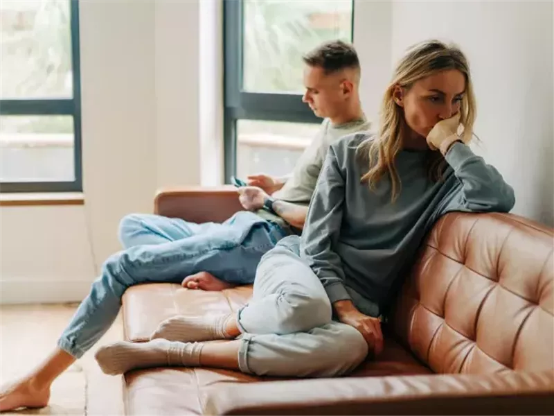 إتيكيت طلب شيء من الآخرين.. تجنب هذه العادة حتى لا تُساء فهمك