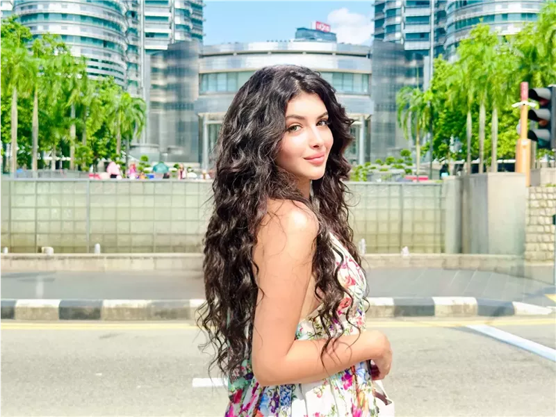 من بينهم مطلوب عائليًا.. سارة بركة تنتظر عرض فيلمين لها في السينما