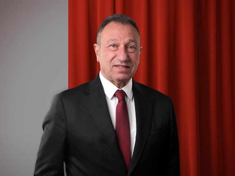 الكابتن محمود الخطيب 