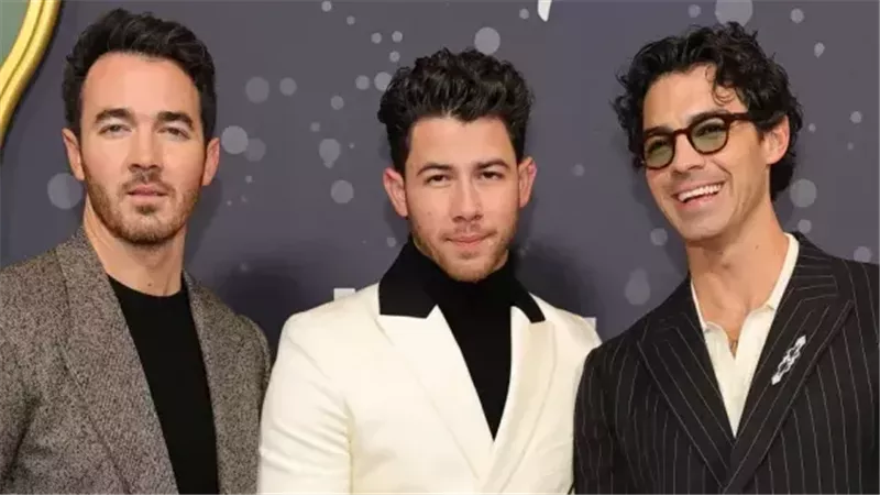 فريق Jonas Brothers